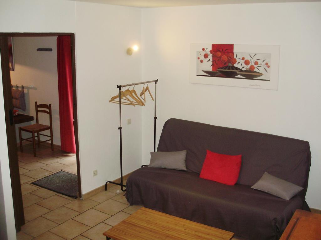 Auberge Du Bord Des Eaux - Demi-Pension Assuree Sur Reservation Saint-Amand-les-Eaux Exterior foto