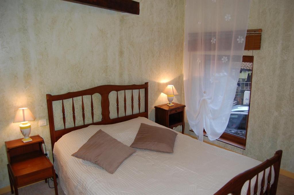 Auberge Du Bord Des Eaux - Demi-Pension Assuree Sur Reservation Saint-Amand-les-Eaux Cameră foto