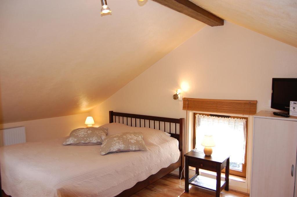 Auberge Du Bord Des Eaux - Demi-Pension Assuree Sur Reservation Saint-Amand-les-Eaux Cameră foto