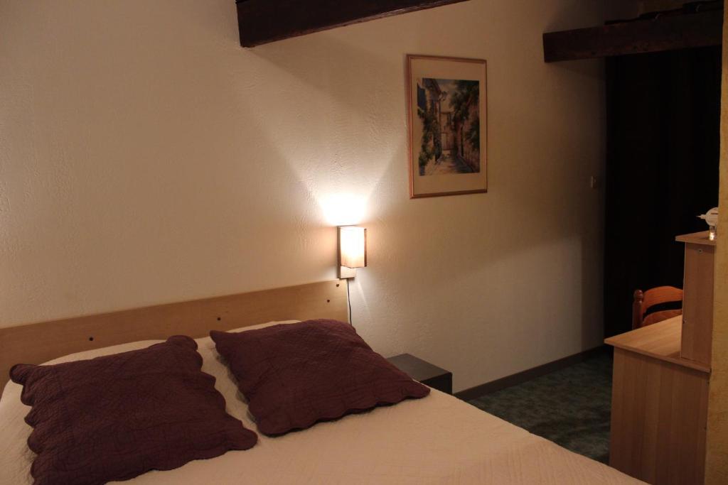 Auberge Du Bord Des Eaux - Demi-Pension Assuree Sur Reservation Saint-Amand-les-Eaux Cameră foto